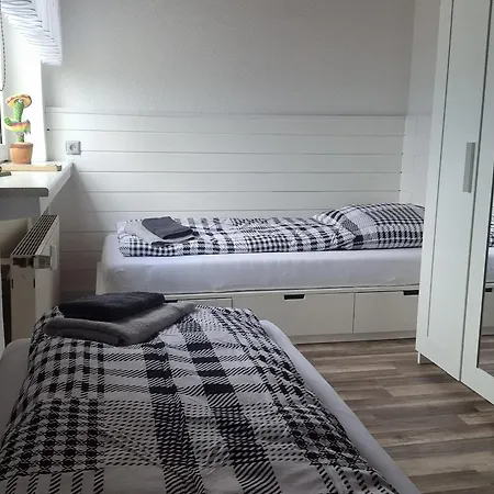 Lägenhet 3,5 68qm In Mit Balkon Und Stellplatz *