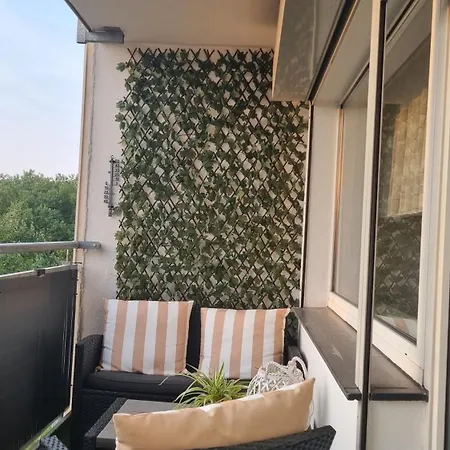 Apartamento 3,5 68qm In Mit Balkon Und Stellplatz